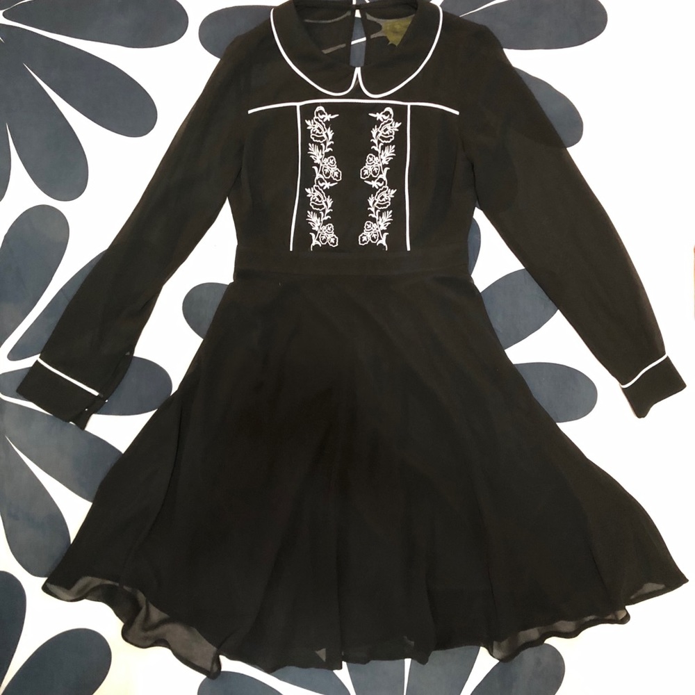 Delicate floral black dress